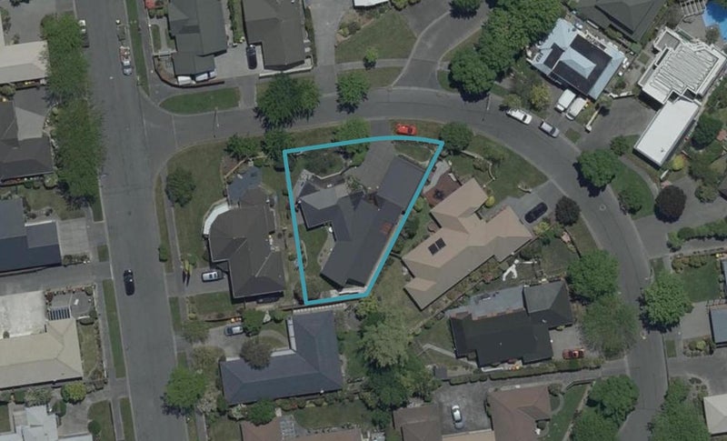4 Brockhall Lane, Avonhead, Christchurch - Carousel 1