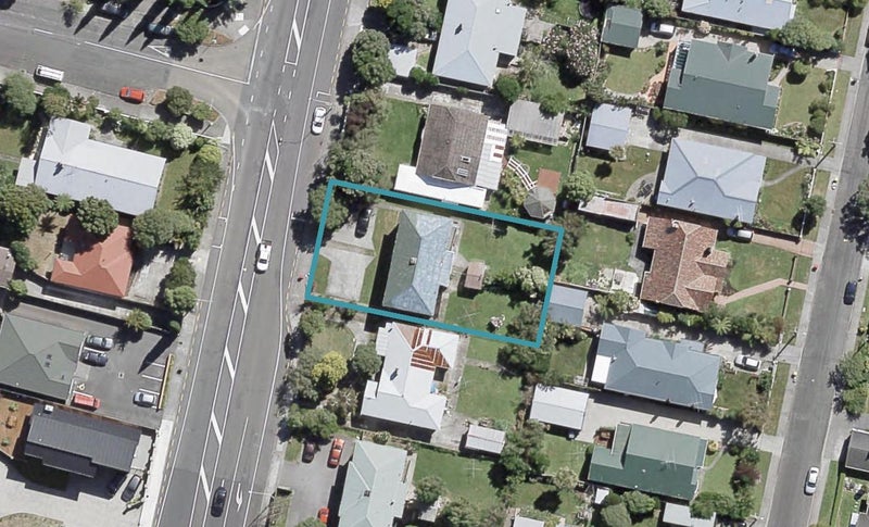 22A LUDLAM Crescent, WOBURN, LOWER HUTT - Carousel 1
