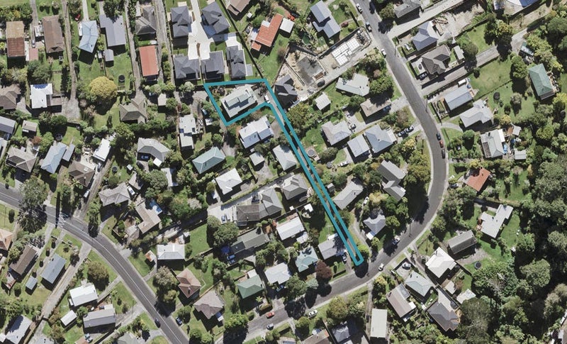 13A Crystal Avenue, Glendene, Auckland - Carousel 1