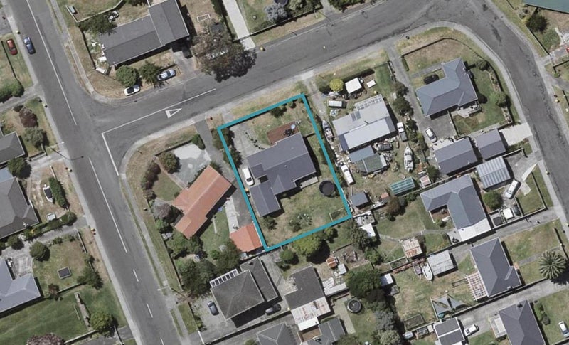 4 Hadfield Place, Paraparaumu Beach, Paraparaumu - Carousel 1