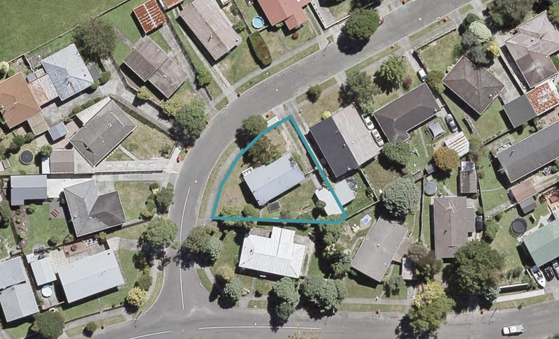 4 Indiana Grove, Totara Park, Upper Hutt - Carousel 1