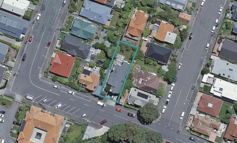 61 Glen Road, Kelburn, Wellington - Carousel 1