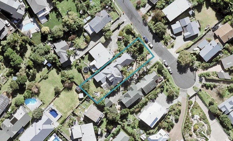5 Gray Crescent, Torbay, Auckland - Carousel 1