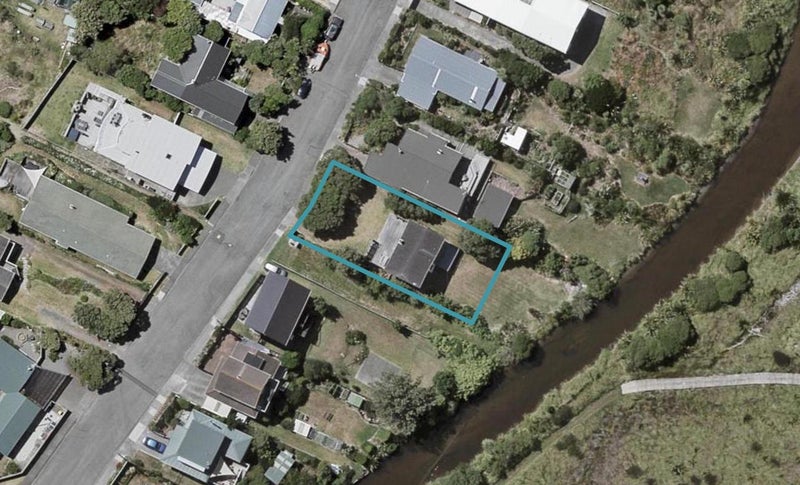 8 Moana Street, Otaki Beach, Otaki - Carousel 1