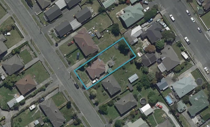 8 Pitcairn Crescent, Bryndwr, Christchurch - Carousel 1