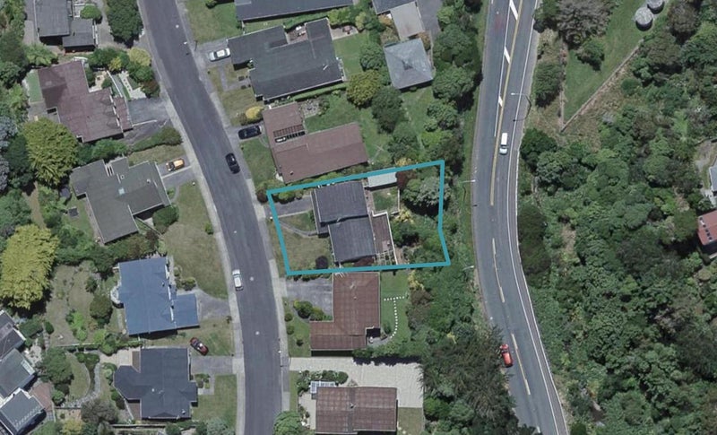 9 Caesars Place, Churton Park, Wellington - Carousel 1