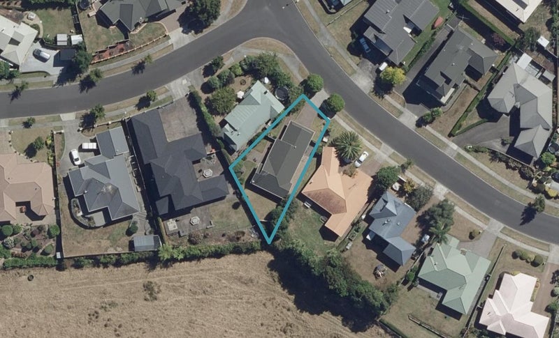 13 Ayrshire Drive, Grandview Heights, Hamilton - Carousel 1