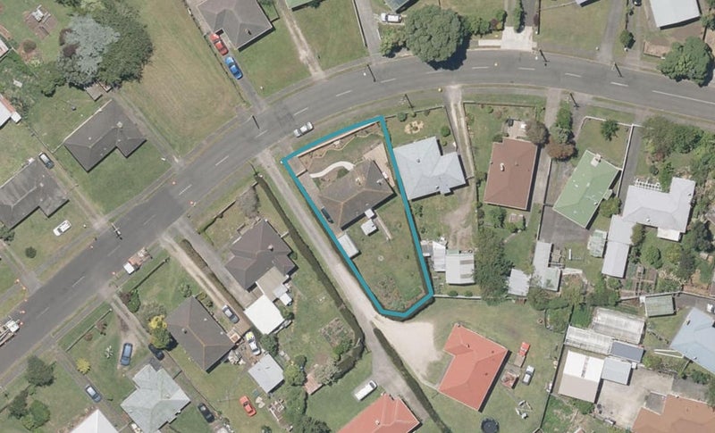 26 Hinemoa Street, Whanganui East, Whanganui - Carousel 1