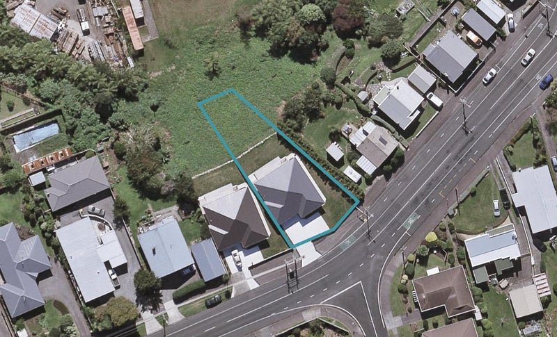 178 Tukapa Street, Westown, New Plymouth - Carousel 1