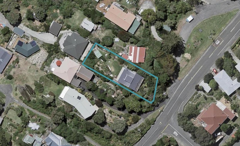 61 Wellington Road, Paekakariki - Carousel 1