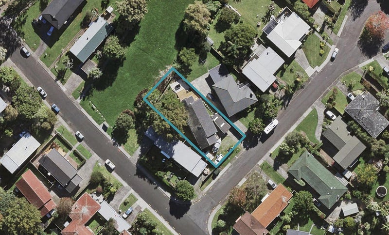 4 Munstead Place, Hillcrest, Auckland - Carousel 1