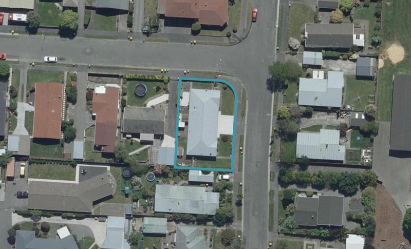 1 Beeston Place, Redwood, Christchurch - Carousel 1