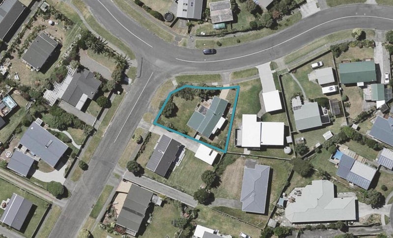 42 Scott Avenue, Otaki Beach, Otaki - Carousel 1