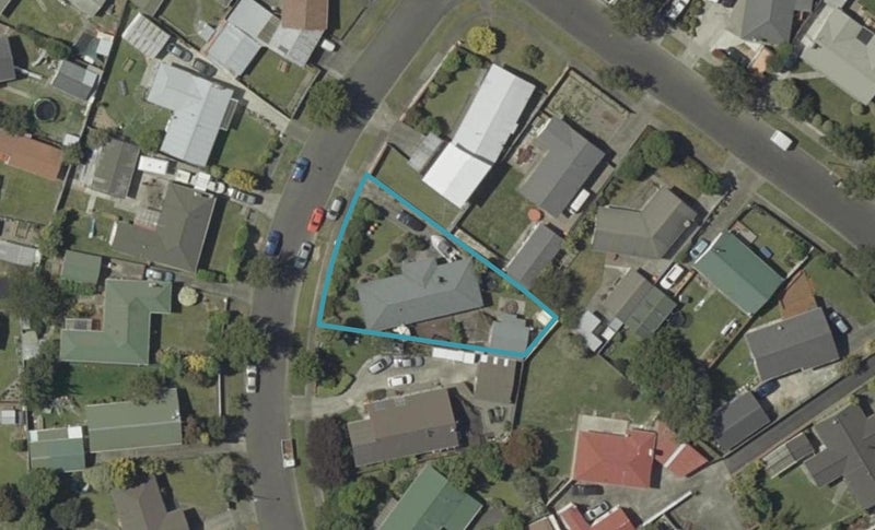 3 Mokau Place, Terrace End, Palmerston North - Carousel 1