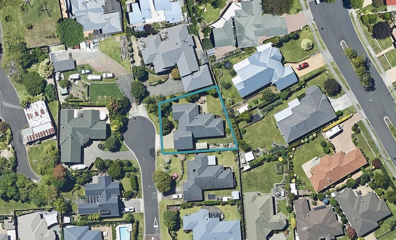 6 Lanark Place, Bethlehem, Tauranga - Carousel 1