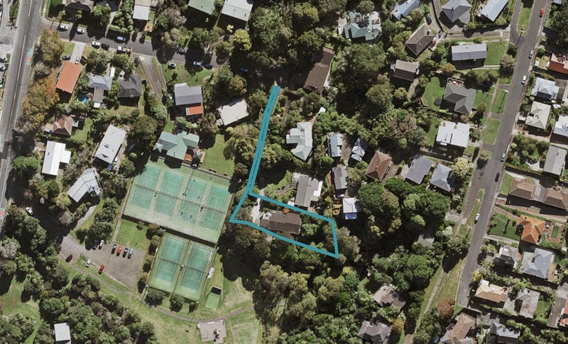 17 Kororo Street, Northcote, Auckland - Carousel 1