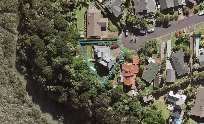 15 Matanui Street, Northcote, Auckland - Carousel 1