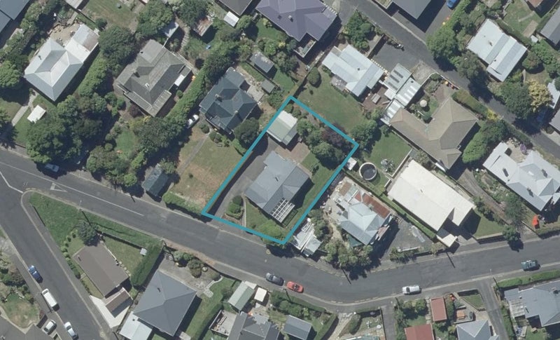 10 Wairoa Street, Kaikorai, Dunedin - Carousel 1