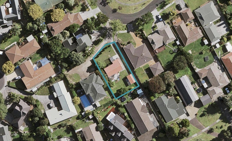 12 Syntax Place, Conifer Grove, Takanini - Carousel 1