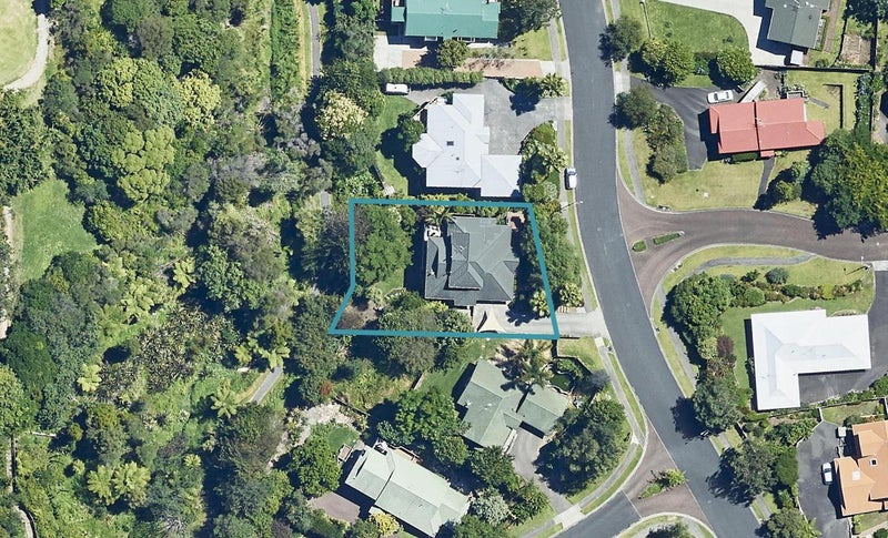15 Little John Drive, Bellevue, Tauranga - Carousel 1