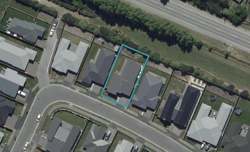21 Davaar Crescent, Broomfield, Christchurch - Carousel 1
