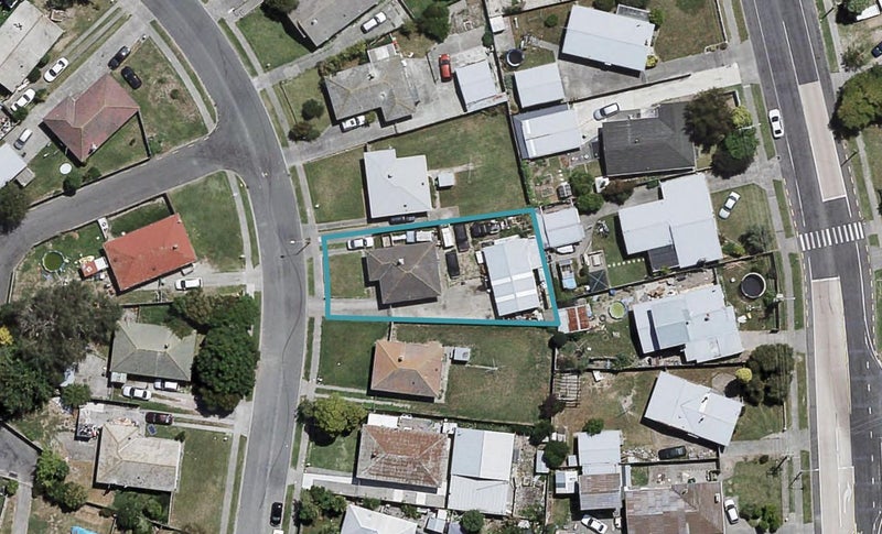 27 Mclaren Crescent, Onekawa, Napier - Carousel 1