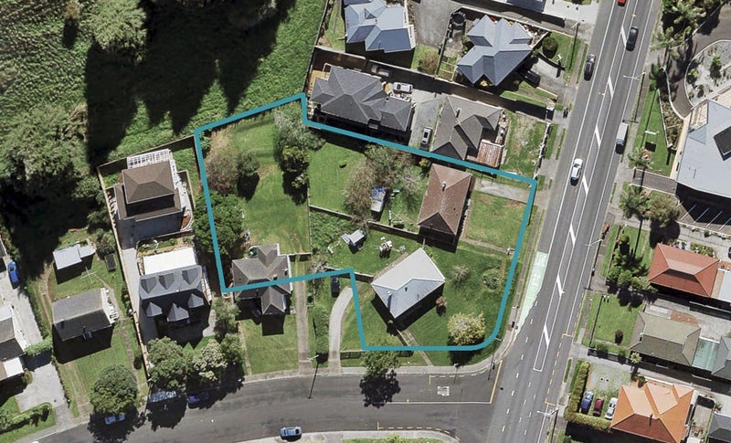 5/3 Youth Street, Mount Roskill, Auckland - Carousel 1