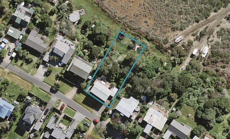 21 Shelly Beach Road, Surfdale, Waiheke Island - Carousel 1