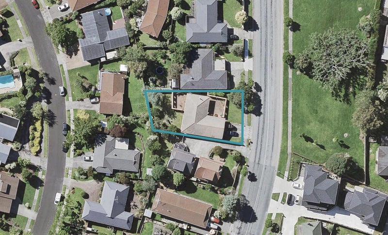 71 Botany Road, Botany Downs, Auckland - Carousel 1