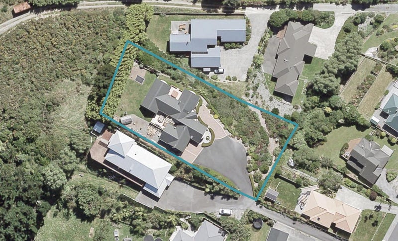 1/285 Maungaraki Road, Maungaraki, Lower Hutt - Carousel 1