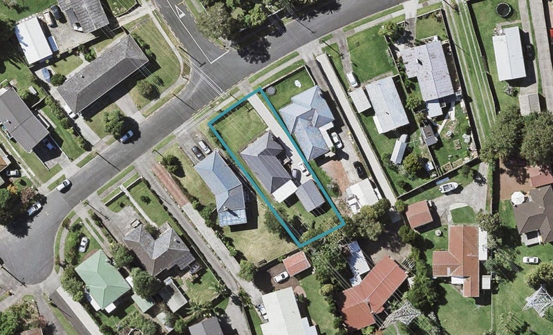 42 Aurea Avenue, Pakuranga, Auckland - Carousel 1