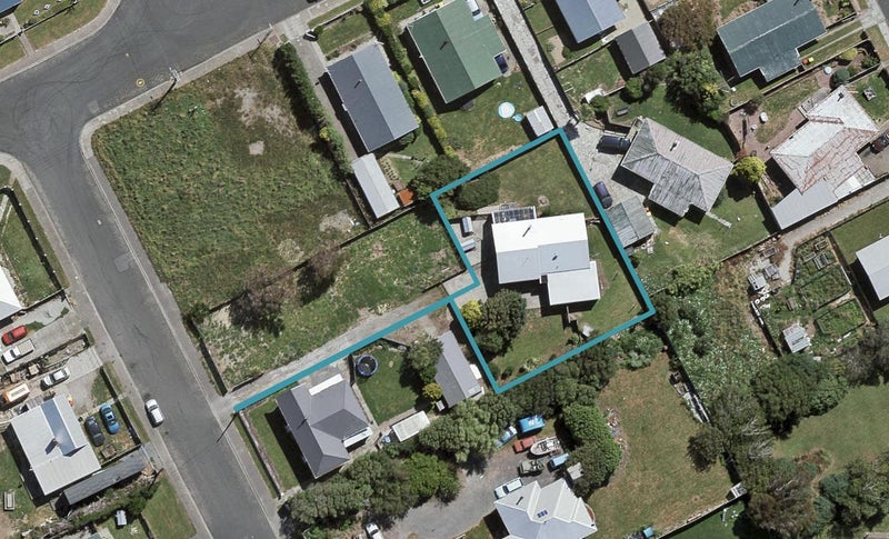 10 Humber Street, Clifton, Invercargill - Carousel 1