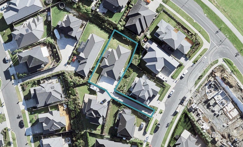 8 Arbors Track, Silverdale, Auckland - Carousel 1