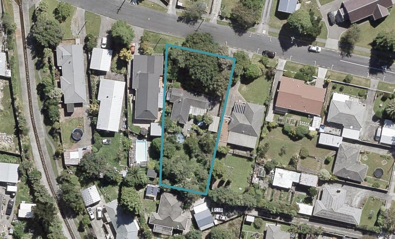 7 Rawhiti Street, Stokes Valley, Lower Hutt - Carousel 1