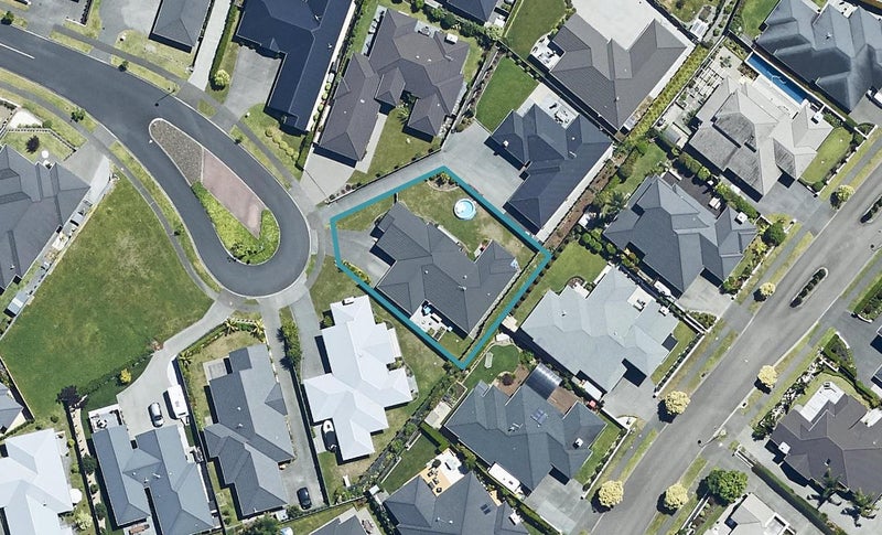 27 Belgrave Close, Bethlehem, Tauranga - Carousel 1