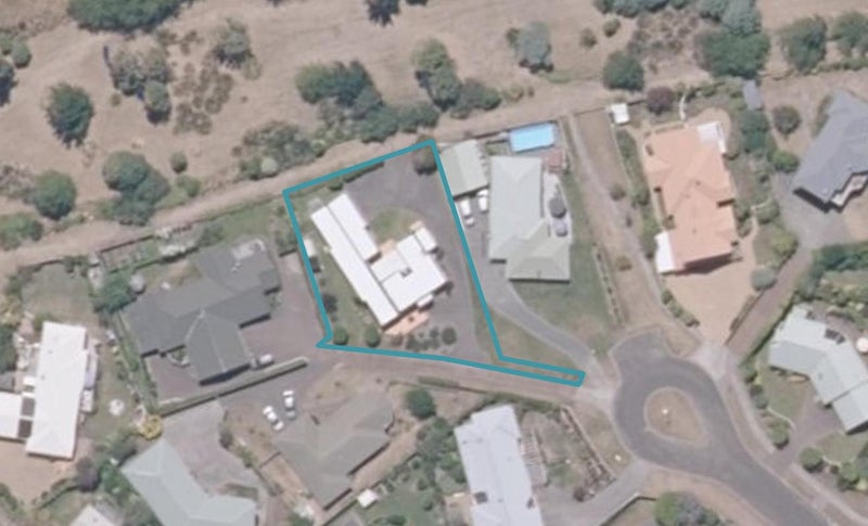 5 Amoroa Place, Acacia Bay, Taupo - Carousel 1