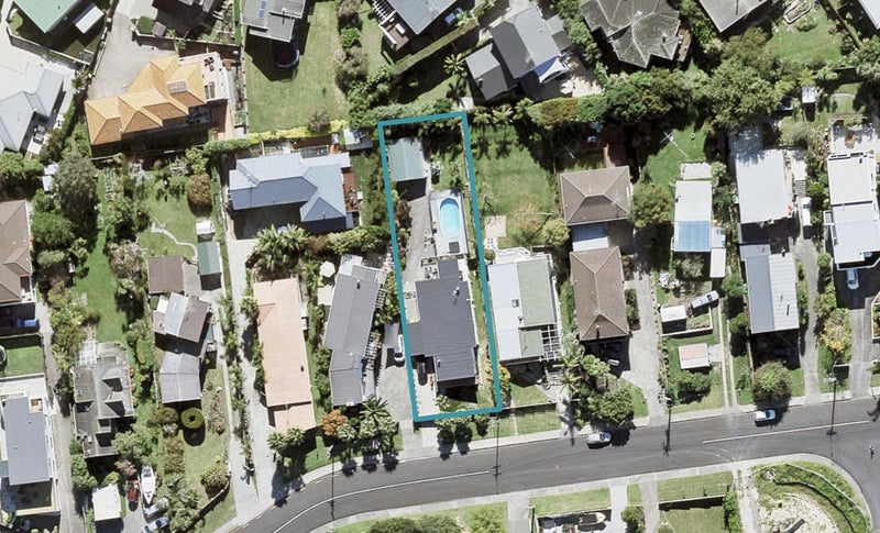 53 Killarney Avenue, Torbay, Auckland - Carousel 1