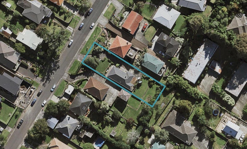 43 Ngatiawa Street, One Tree Hill, Auckland - Carousel 1