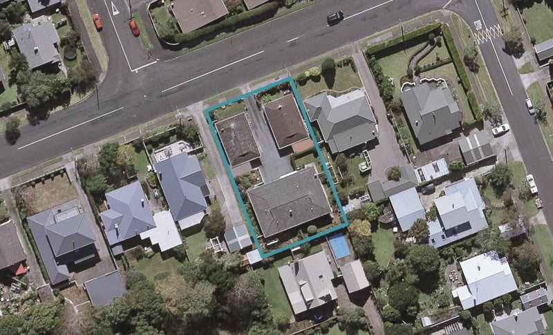 38D Rimu Street, Strandon, New Plymouth - Carousel 1