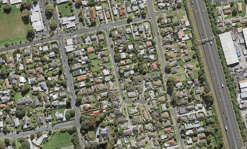 9 Kohanga Road, Mangere Bridge, Auckland - Carousel 1