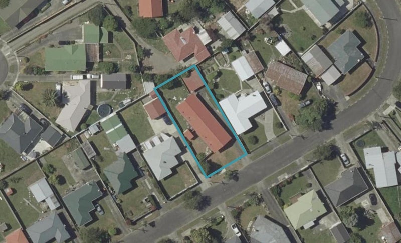 20 Tararua Terrace, Cloverlea, Palmerston North - Carousel 1