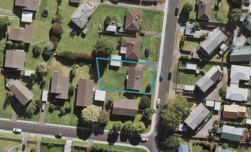 58 Greenslade Crescent, Northcote, Auckland - Carousel 1
