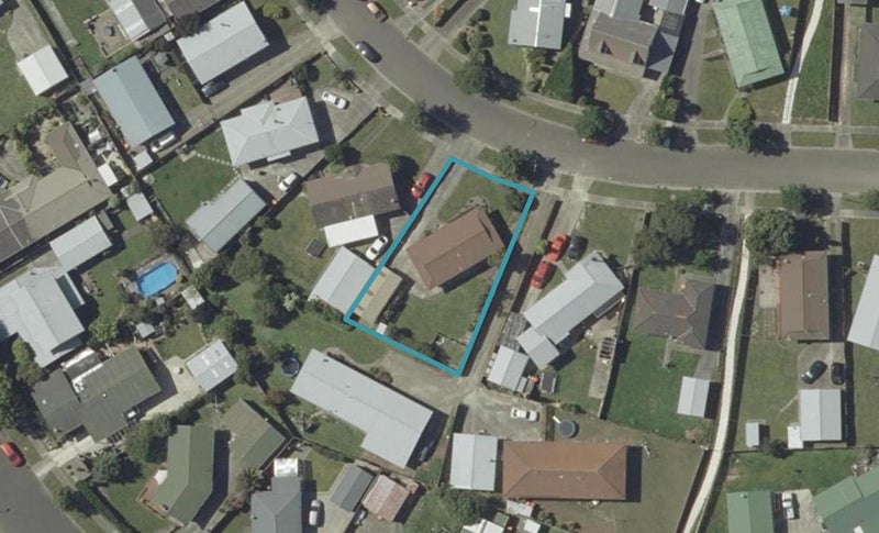 12 Cumberland Place, Kelvin Grove, Palmerston North - Carousel 1