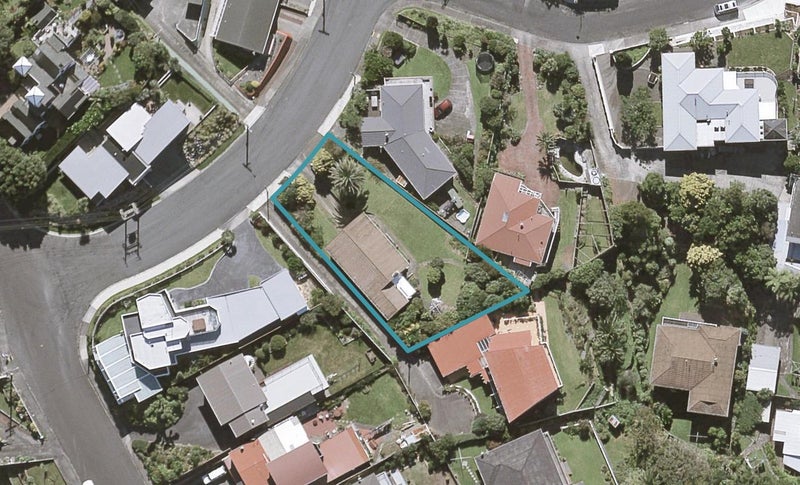 4 Findlay Street, Moturoa, New Plymouth - Carousel 1