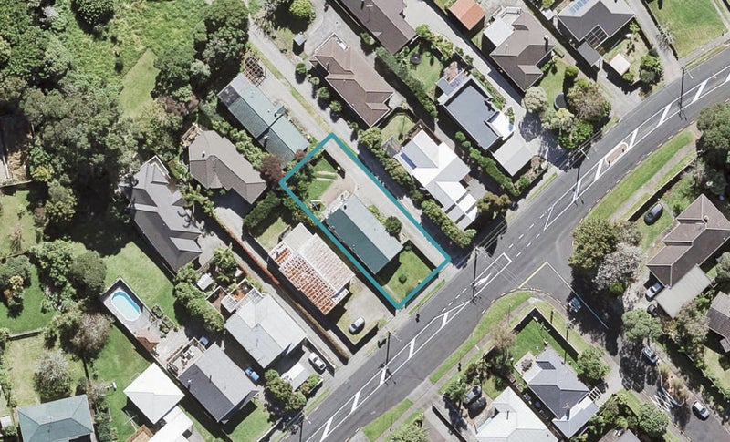 81 Golf Road, New Lynn, Auckland - Carousel 1