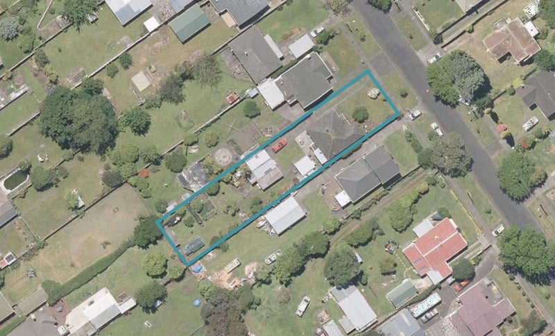 15 Lewis Avenue, Aramoho, Whanganui - Carousel 1