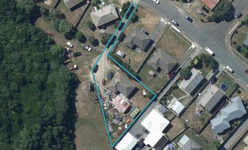 54 Rangituhi Crescent, Takapuwahia, Porirua - Carousel 1