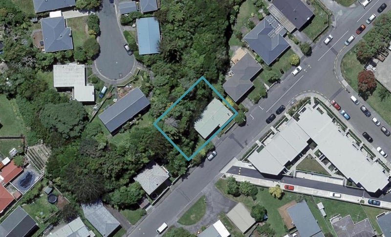 24 Batchelor Street, Newlands, Wellington - Carousel 1