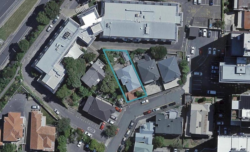 19 Portland Crescent, Thorndon, Wellington - Carousel 1