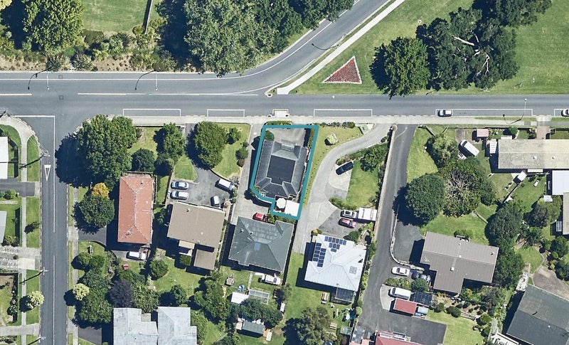 8A Vale Street, Otumoetai, Tauranga - Carousel 1